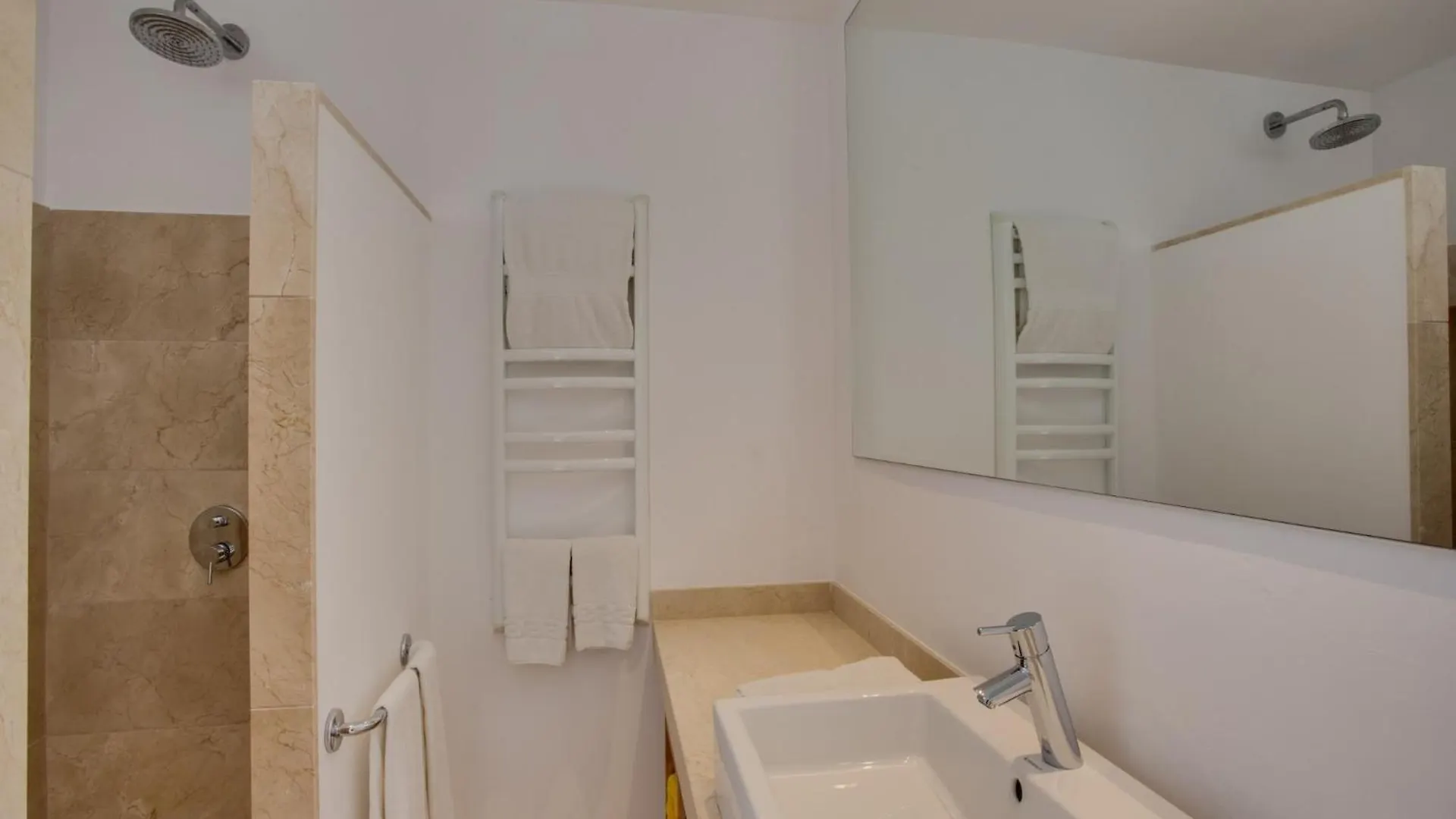 別荘 Villa In Mallorca Near Font De Sa Cala Beach